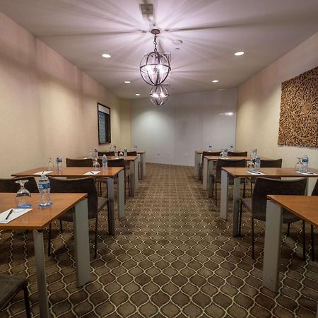 Hotel Maya - A Doubletree By Hilton Hotel Long Beach Extérieur photo