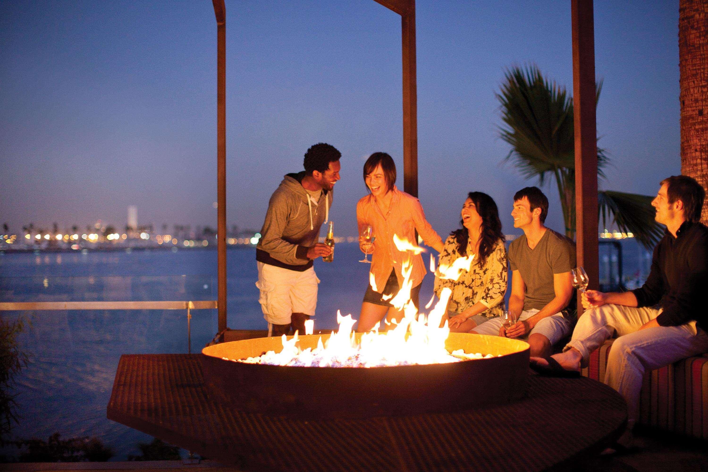 Hotel Maya - A Doubletree By Hilton Hotel Long Beach Extérieur photo