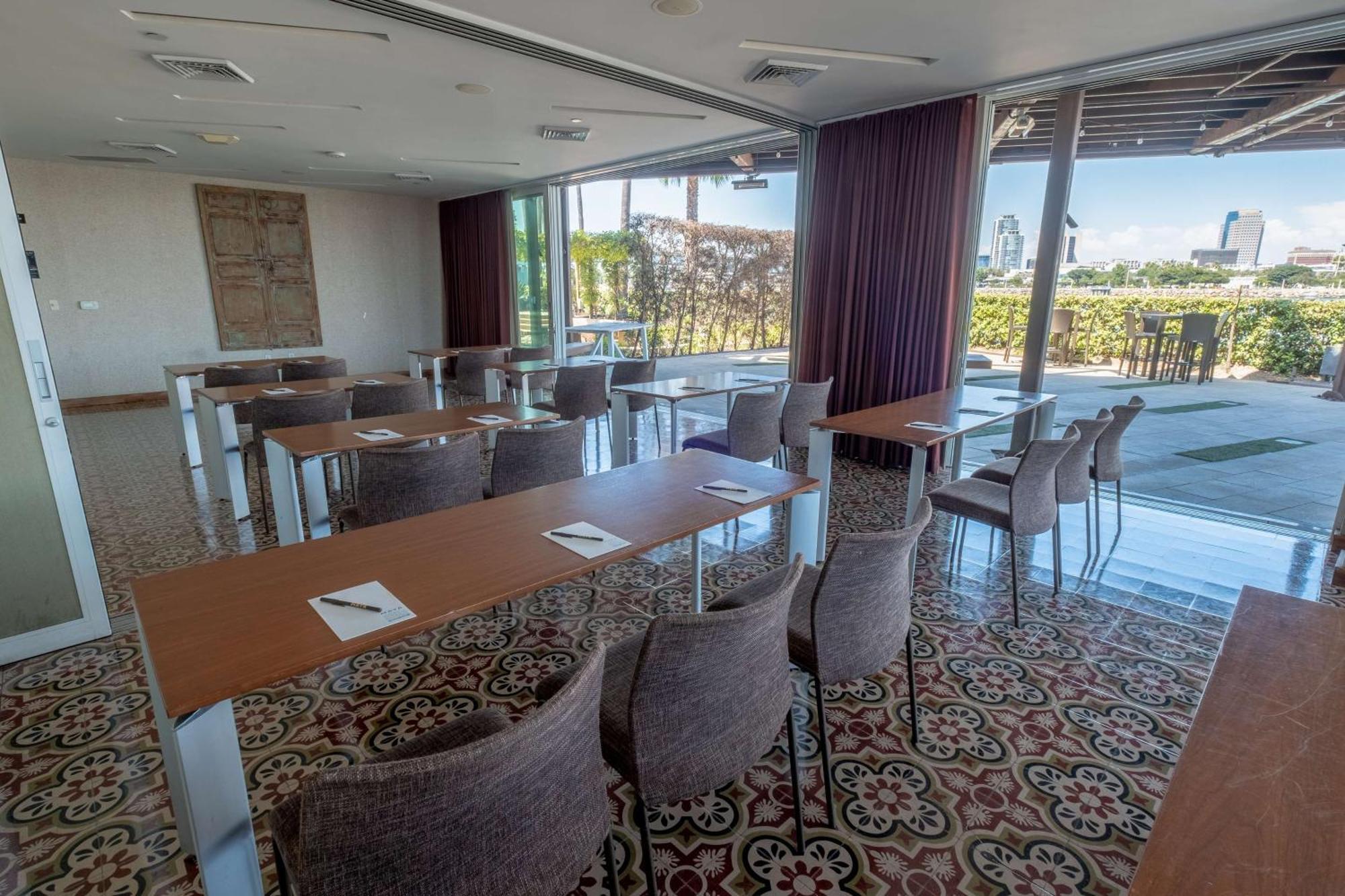 Hotel Maya - A Doubletree By Hilton Hotel Long Beach Extérieur photo