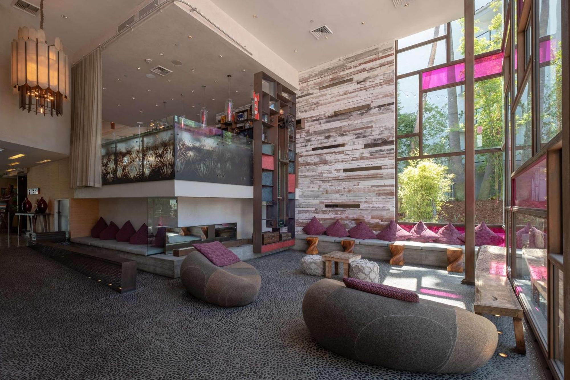 Hotel Maya - A Doubletree By Hilton Hotel Long Beach Extérieur photo