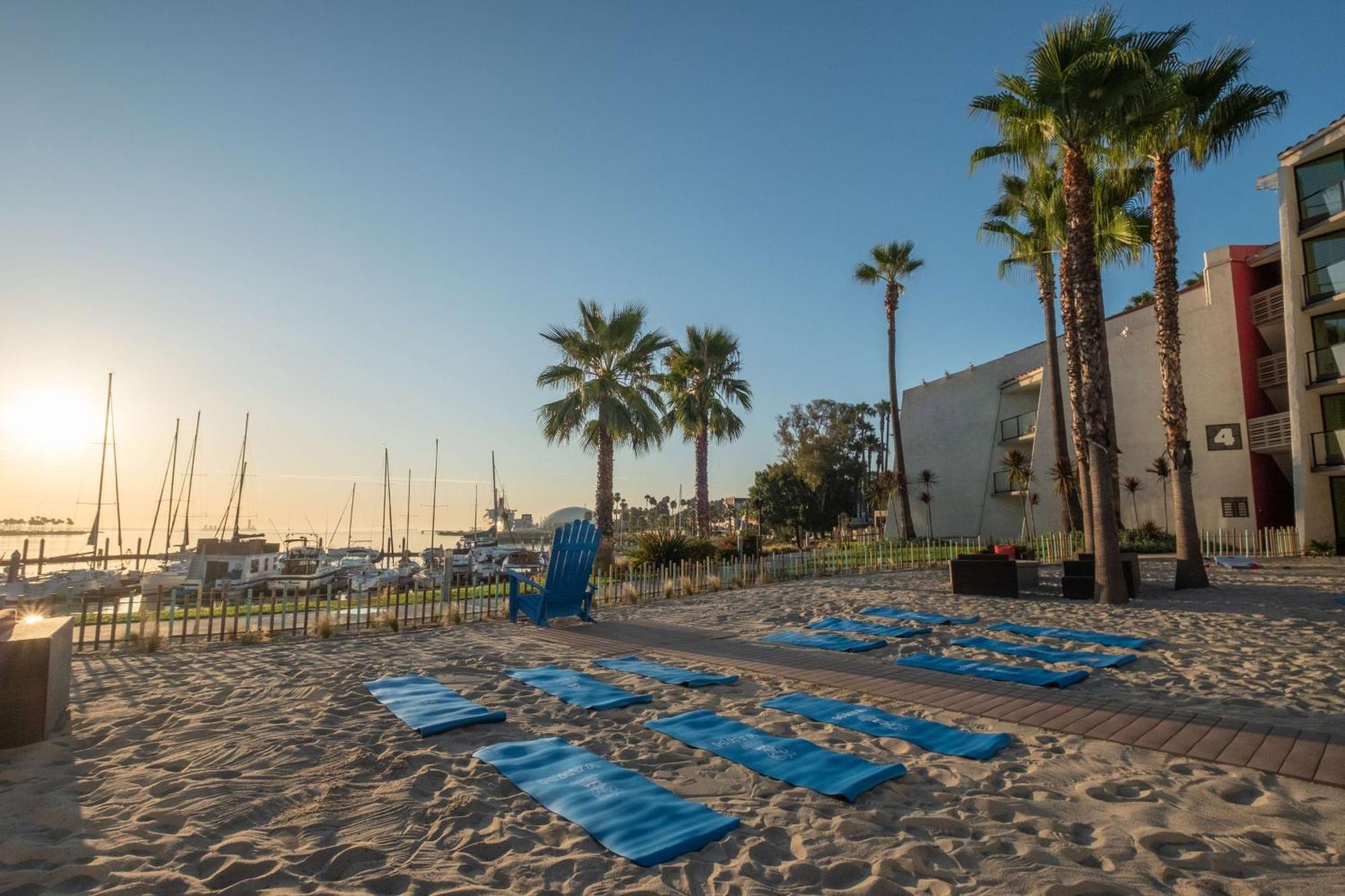 Hotel Maya - A Doubletree By Hilton Hotel Long Beach Extérieur photo