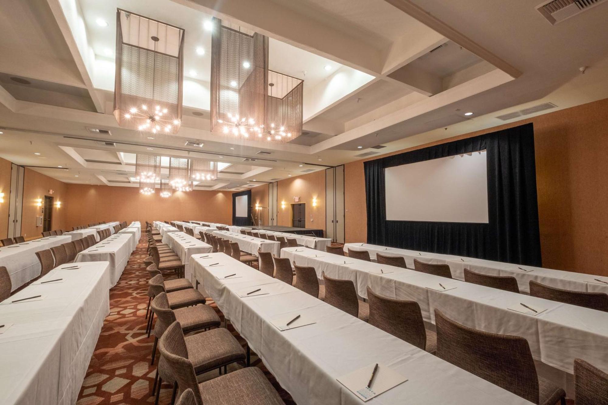 Hotel Maya - A Doubletree By Hilton Hotel Long Beach Extérieur photo