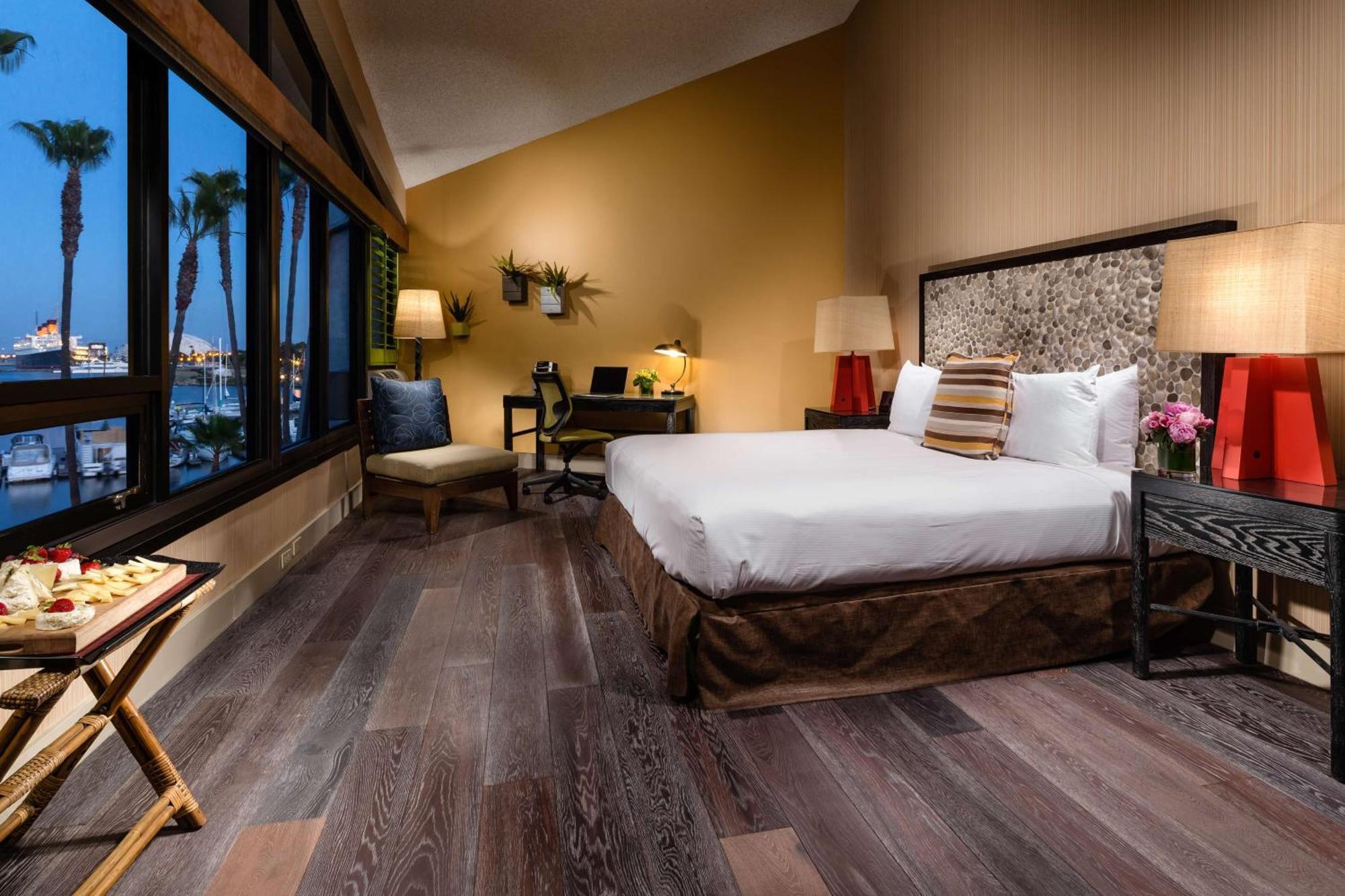 Hotel Maya - A Doubletree By Hilton Hotel Long Beach Extérieur photo